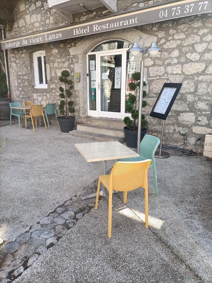 Auberge Du Vieux Lanas Logis Hotel Restaurant Kültér fotó