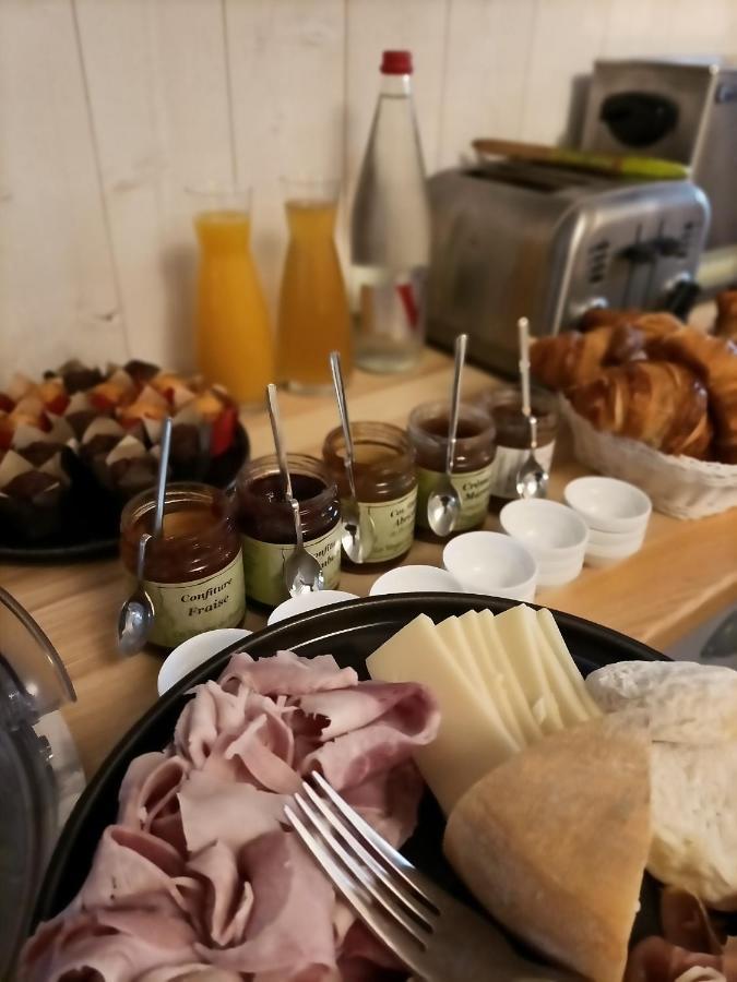 Auberge Du Vieux Lanas Logis Hotel Restaurant Kültér fotó