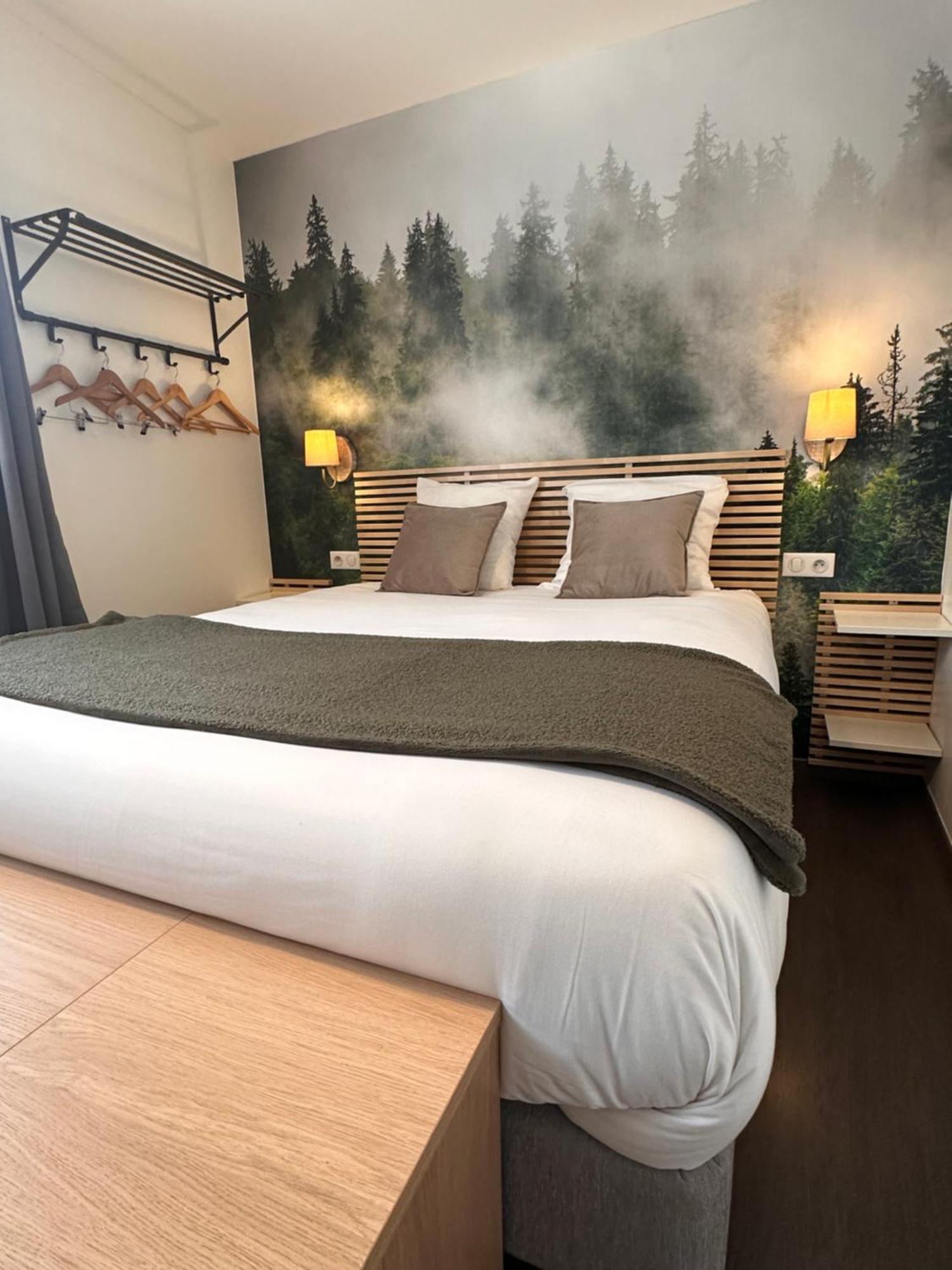 Auberge Du Vieux Lanas Logis Hotel Restaurant Kültér fotó