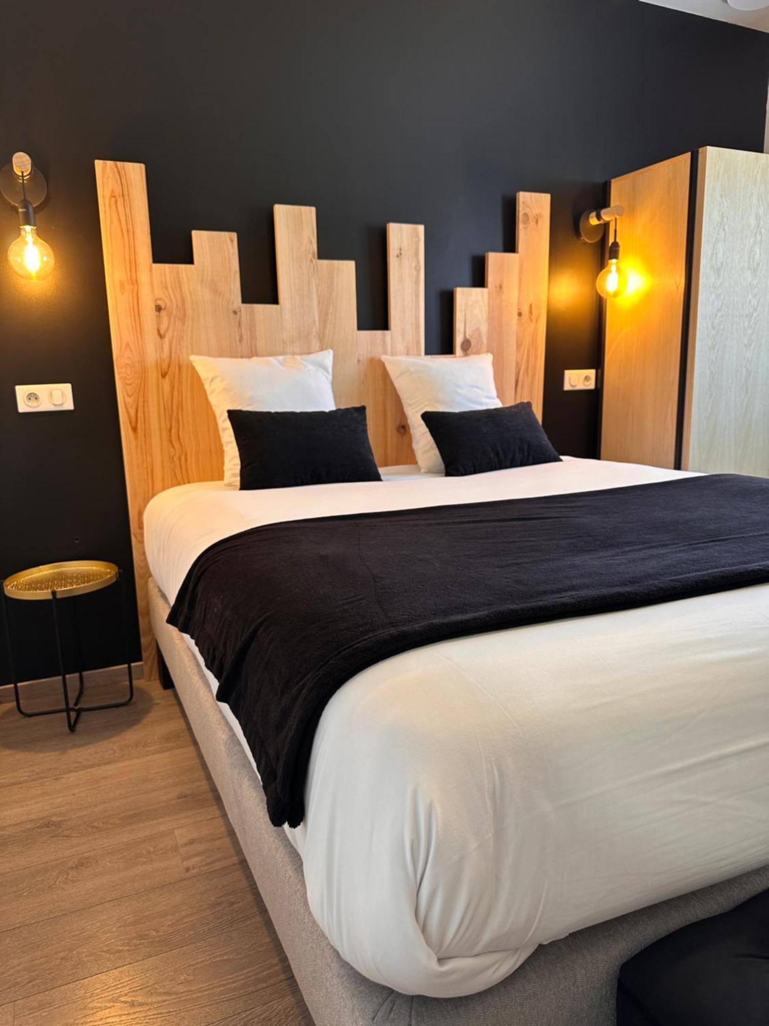 Auberge Du Vieux Lanas Logis Hotel Restaurant Kültér fotó