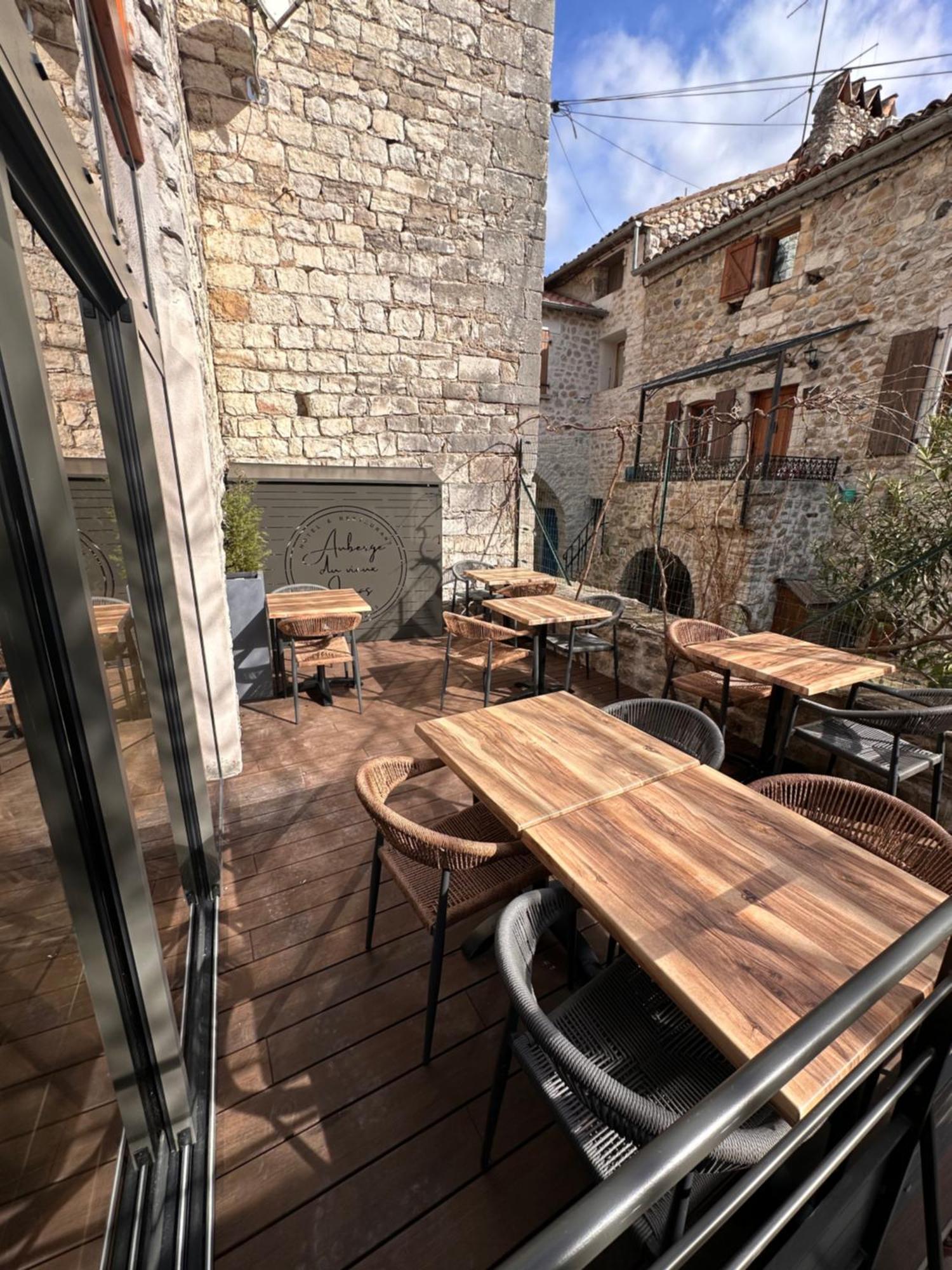 Auberge Du Vieux Lanas Logis Hotel Restaurant Kültér fotó