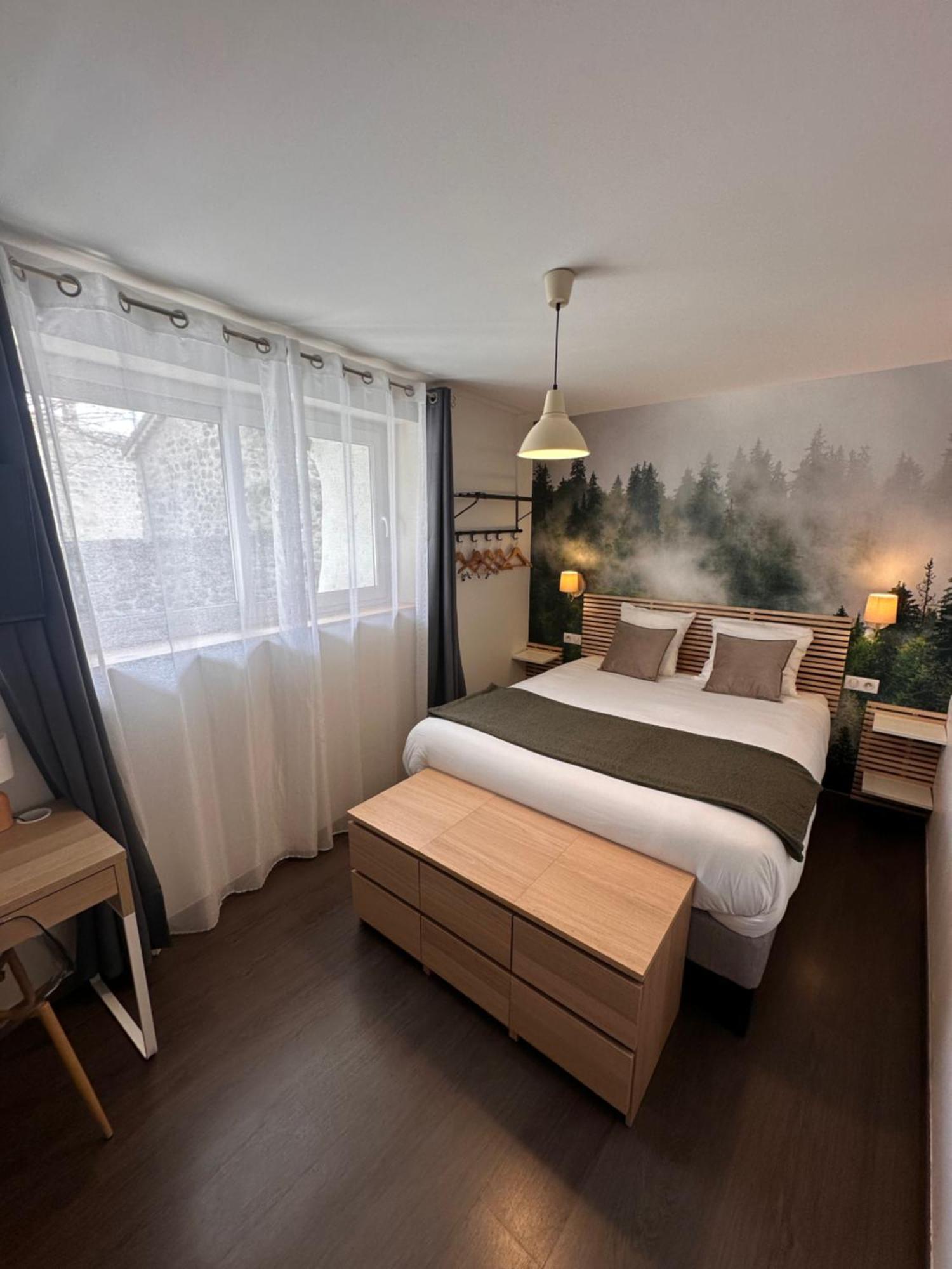 Auberge Du Vieux Lanas Logis Hotel Restaurant Kültér fotó